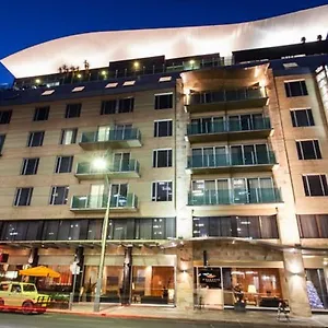 https://majestic-roof-garden.adelaidehotels-au.com